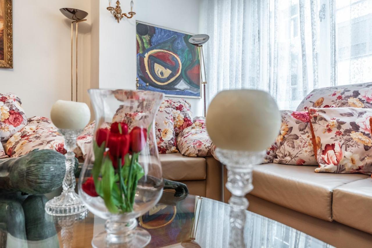 Vintage And Warm 2Br Apartament In Tiranë Eksteriør bilde