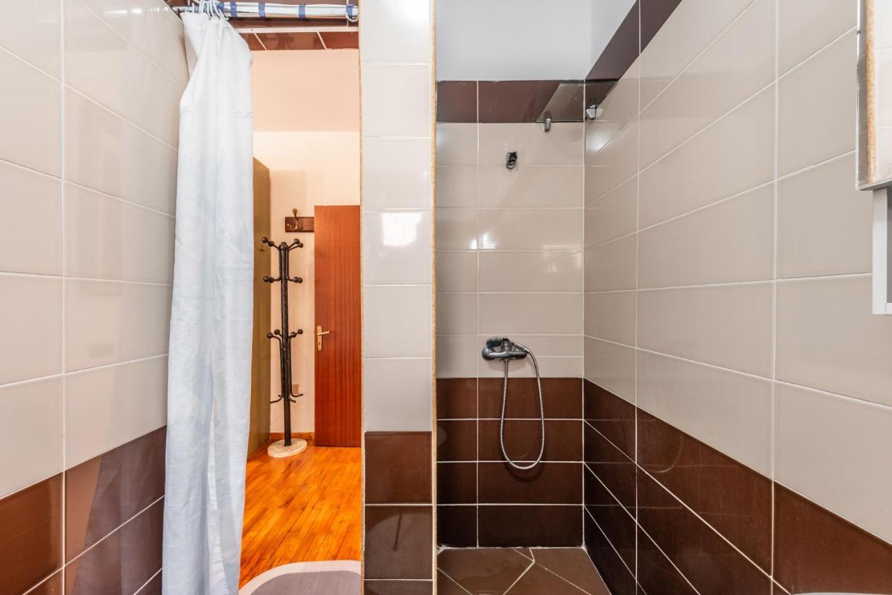 Vintage And Warm 2Br Apartament In Tiranë Eksteriør bilde