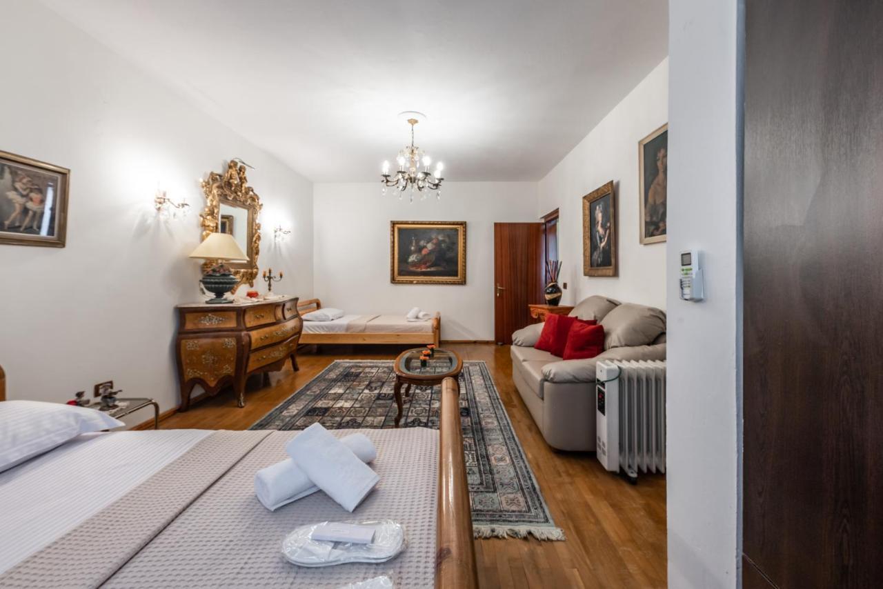 Vintage And Warm 2Br Apartament In Tiranë Eksteriør bilde