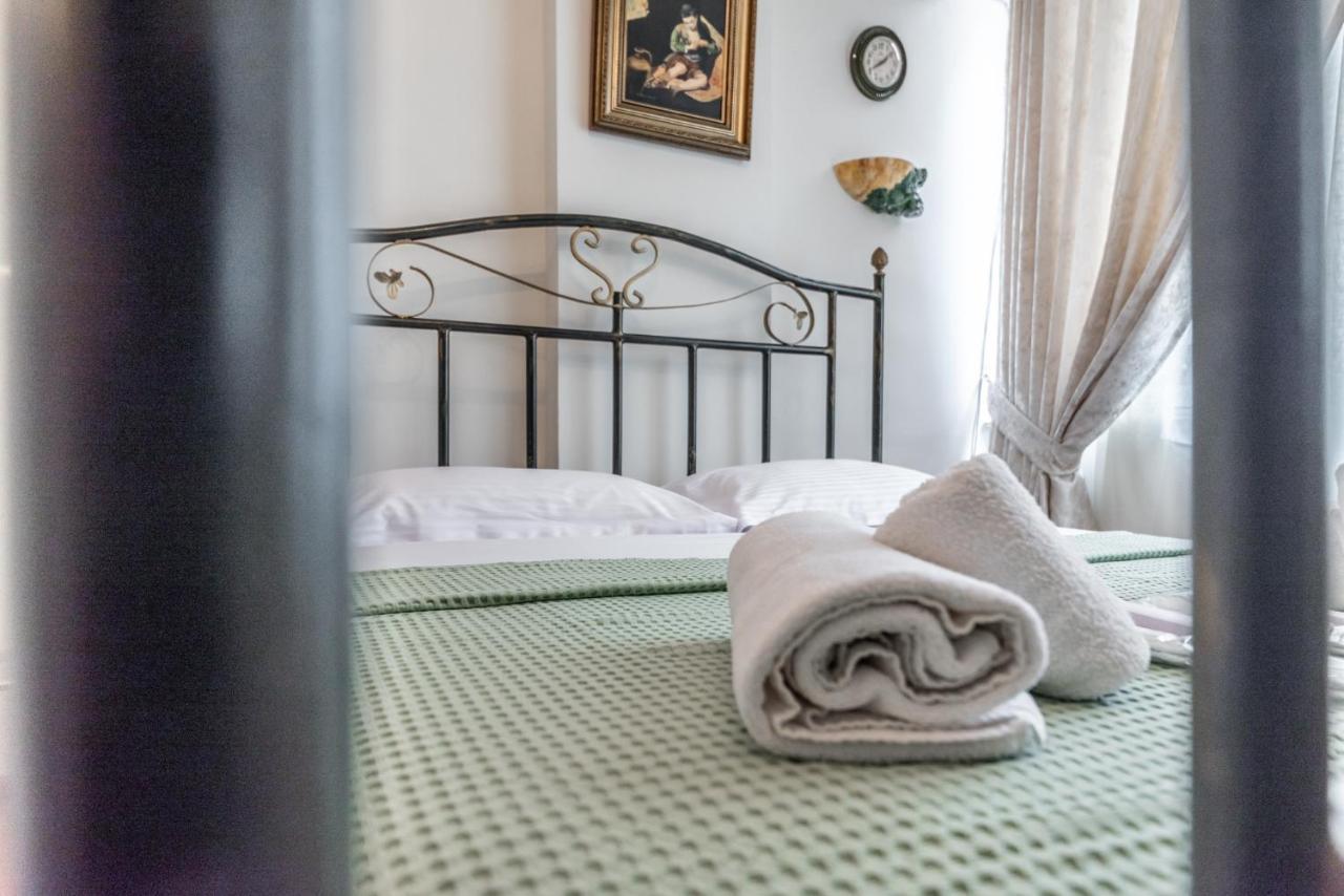 Vintage And Warm 2Br Apartament In Tiranë Eksteriør bilde