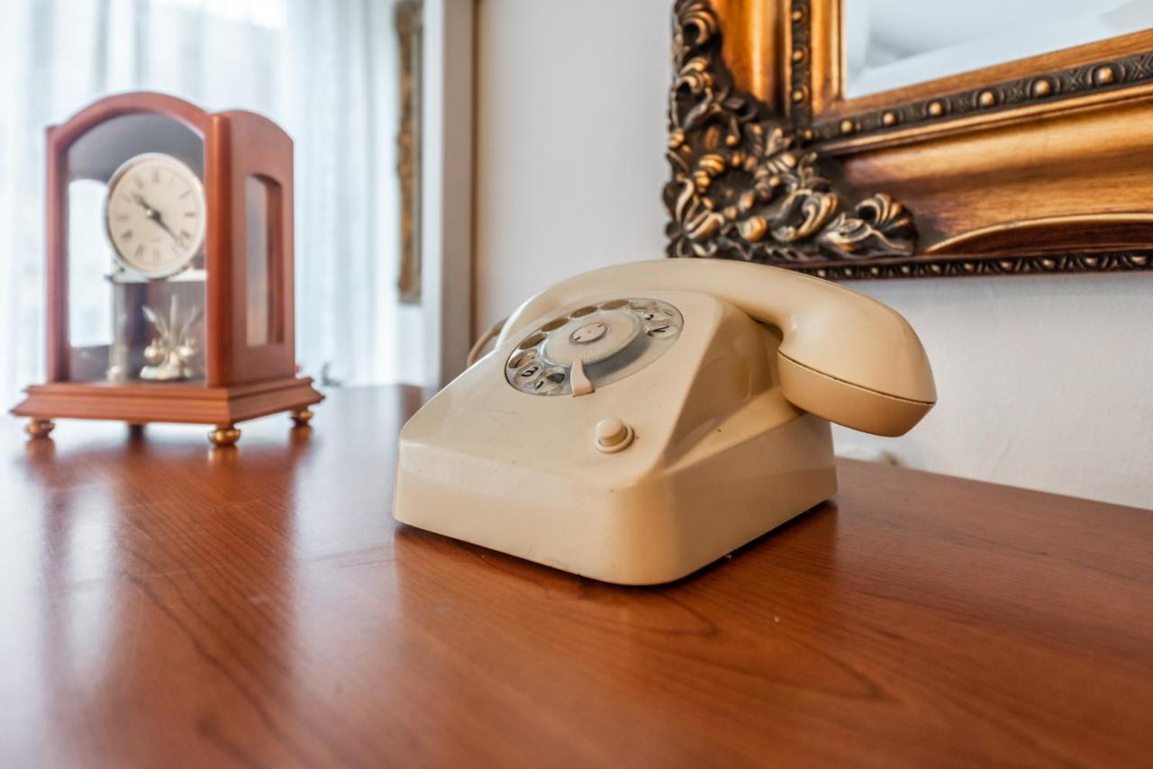 Vintage And Warm 2Br Apartament In Tiranë Eksteriør bilde